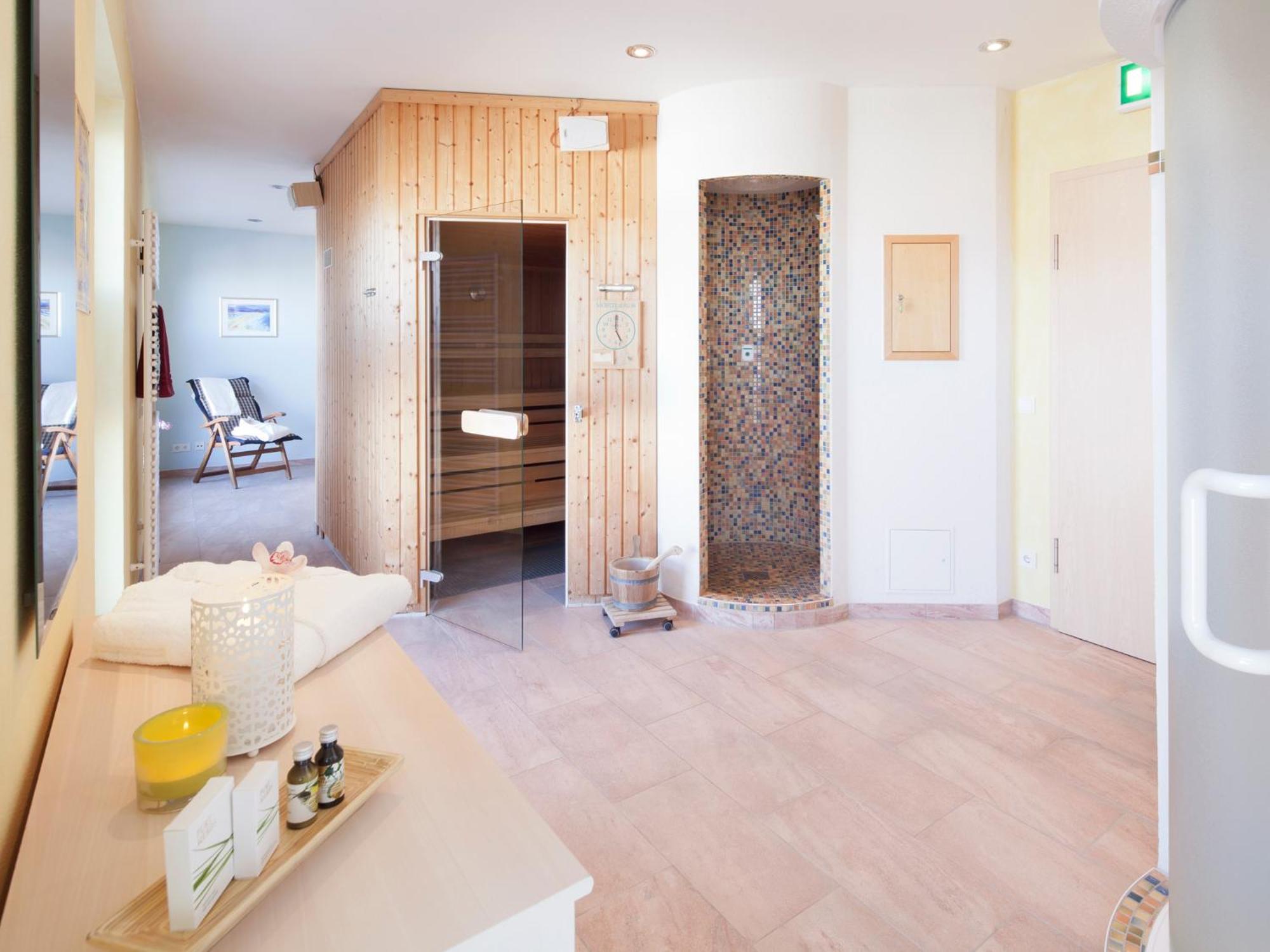 Zeller'S Quartier Königsbrunn Facilidades foto